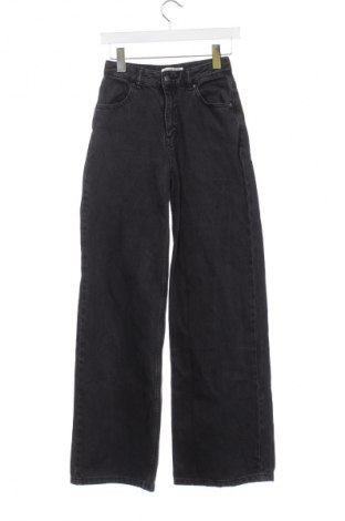 Damskie jeansy Pull&Bear, Rozmiar XXS, Kolor Szary, Cena 69,68 zł