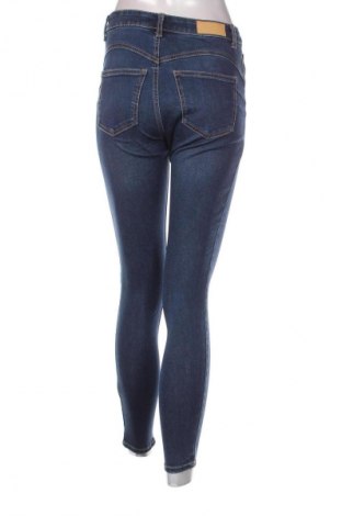 Damskie jeansy Pull&Bear, Rozmiar S, Kolor Niebieski, Cena 95,99 zł