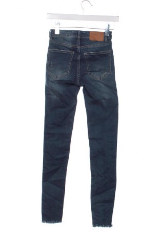 Dámske džínsy  Pull&Bear, Veľkosť XS, Farba Modrá, Cena  16,95 €
