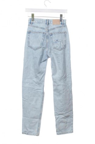 Damskie jeansy Pull&Bear, Rozmiar XXS, Kolor Niebieski, Cena 95,99 zł