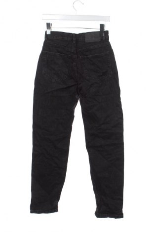 Blugi de femei Pull&Bear, Mărime XS, Culoare Negru, Preț 94,99 Lei