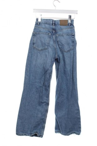 Damskie jeansy Pull&Bear, Rozmiar XXS, Kolor Niebieski, Cena 68,93 zł