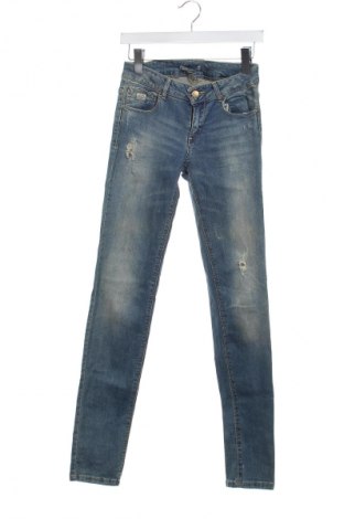 Damskie jeansy Pull&Bear, Rozmiar M, Kolor Niebieski, Cena 66,87 zł