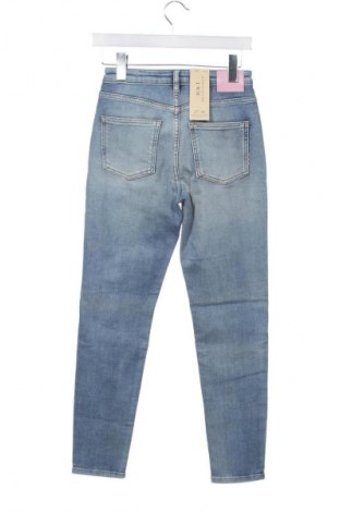 Дамски дънки Scotch & Soda, Размер XS, Цвят Син, Цена 174,99 лв.