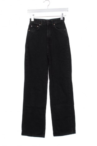 Blugi de femei Stradivarius, Mărime XXS, Culoare Negru, Preț 101,47 Lei