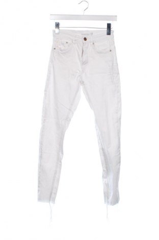 Blugi de femei Stradivarius, Mărime XS, Culoare Alb, Preț 73,00 Lei