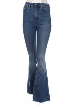 Damskie jeansy Stradivarius, Rozmiar S, Kolor Niebieski, Cena 95,99 zł