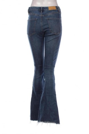 Blugi de femei Stradivarius, Mărime M, Culoare Albastru, Preț 94,99 Lei