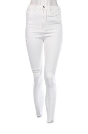 Damskie jeansy Stradivarius, Rozmiar S, Kolor Biały, Cena 95,99 zł