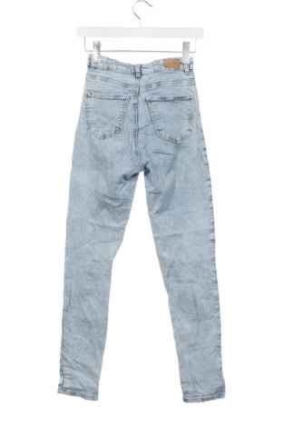 Damskie jeansy Terranova, Rozmiar XS, Kolor Niebieski, Cena 95,99 zł