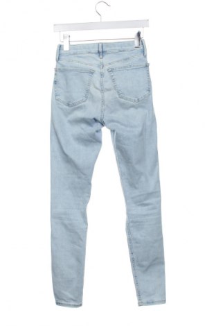 Damskie jeansy Topshop, Rozmiar XS, Kolor Niebieski, Cena 130,26 zł