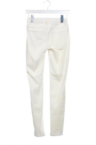 Дамски дънки Uniqlo, Размер XS, Цвят Екрю, Цена 41,11 лв.