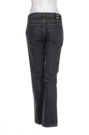 Blugi de femei Weekday, Mărime M, Culoare Negru, Preț 235,27 Lei