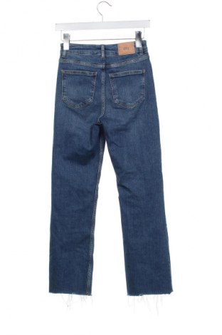 Blugi de femei Zara, Mărime XS, Culoare Albastru, Preț 68,30 Lei