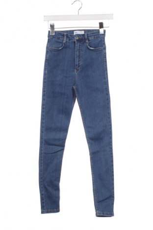 Damskie jeansy Zara, Rozmiar XS, Kolor Niebieski, Cena 63,34 zł
