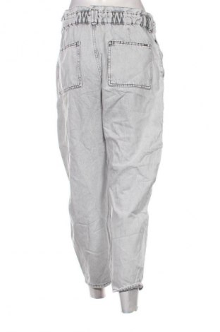 Дамски дънки Zara, Размер M, Цвят Екрю, Цена 27,99 лв.
