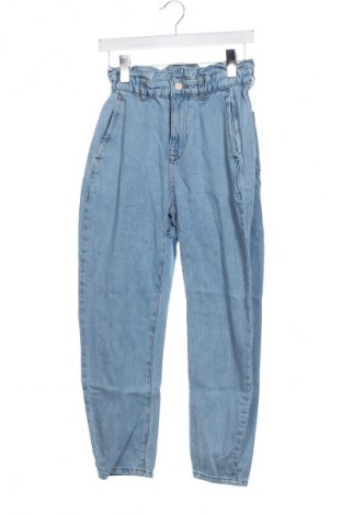 Дамски дънки Zara, Размер XS, Цвят Син, Цена 27,00 лв.