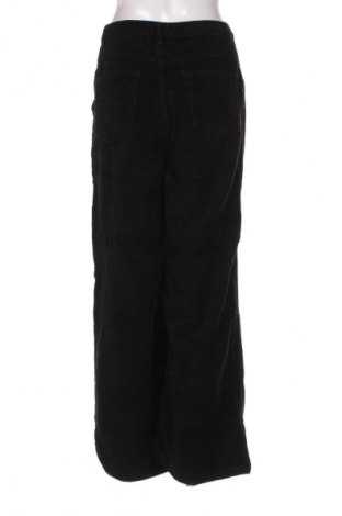 Pantaloni de velvet de femei Zara, Mărime S, Culoare Negru, Preț 68,30 Lei