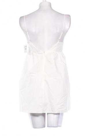 Kurzer Damenoverall Pull&Bear, Größe S, Farbe Weiß, Preis € 27,99
