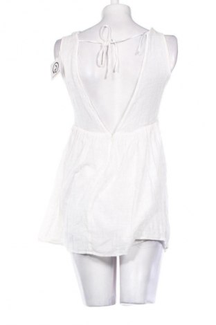 Women's short jumpsuit Pull&Bear, Μέγεθος M, Χρώμα Λευκό, Τιμή 24,99 €