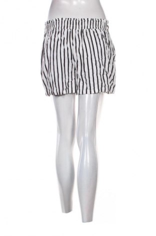 Damen Shorts Amisu, Größe M, Farbe Mehrfarbig, Preis € 13,99
