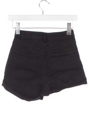 Pantaloni scurți de femei Bershka, Mărime XS, Culoare Negru, Preț 51,89 Lei