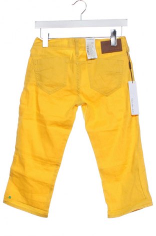 Pantaloni scurți de femei Calvin Klein Jeans, Mărime S, Culoare Galben, Preț 353,99 Lei