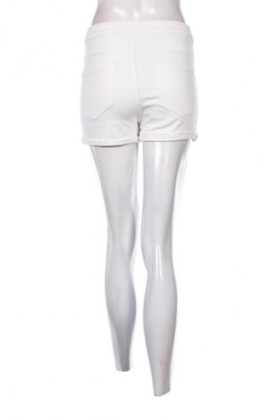 Pantaloni scurți de femei Cropp, Mărime M, Culoare Alb, Preț 82,03 Lei