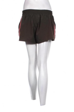 Pantaloni scurți de femei F&F, Mărime M, Culoare Verde, Preț 30,00 Lei