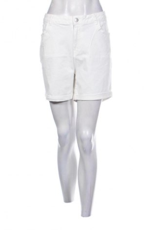 Pantaloni scurți de femei Janina, Mărime XL, Culoare Alb, Preț 53,56 Lei