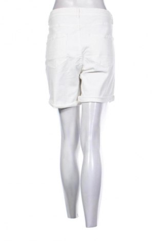 Pantaloni scurți de femei Janina, Mărime XL, Culoare Alb, Preț 53,56 Lei
