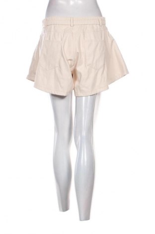 Pantaloni scurți de femei Mochy, Mărime S, Culoare Ecru, Preț 46,99 Lei