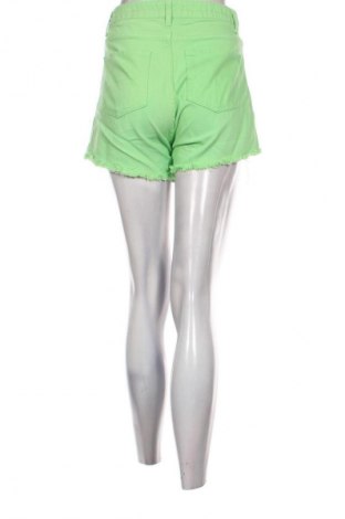 Pantaloni scurți de femei Nisan, Mărime S, Culoare Verde, Preț 38,99 Lei
