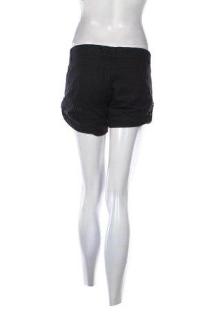Pantaloni scurți de femei ONLY, Mărime S, Culoare Negru, Preț 54,34 Lei