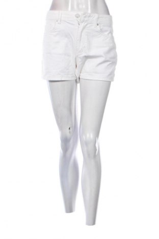 Női rövidnadrág Pull&Bear, Méret S, Szín Fehér, Ár 4 022 Ft