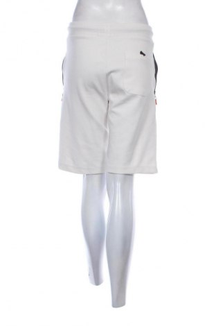 Damen Shorts Zara, Größe S, Farbe Weiß, Preis 6,99 €