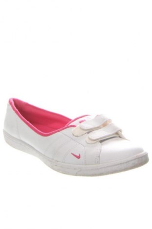 Damenschuhe Nike, Größe 39, Farbe Weiß, Preis 27,99 €