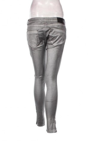 Damenhose Amisu, Größe M, Farbe Silber, Preis € 9,99