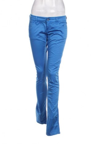 Pantaloni de femei Armani Jeans, Mărime L, Culoare Albastru, Preț 464,59 Lei