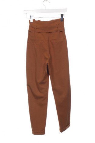 Damskie spodnie Bershka, Rozmiar XXS, Kolor Brązowy, Cena 95,99 zł