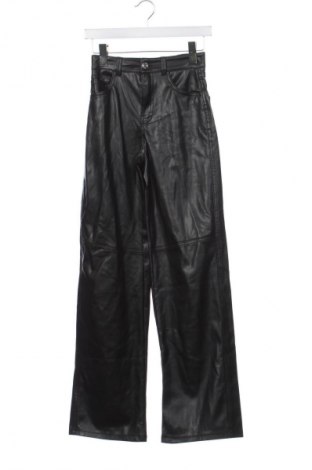 Damenhose Bershka, Größe XS, Farbe Schwarz, Preis 14,71 €