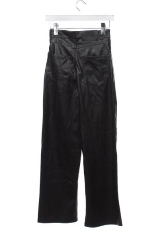 Damenhose Bershka, Größe XS, Farbe Schwarz, Preis 14,71 €