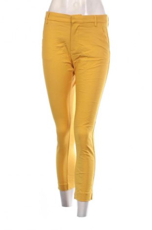 Damskie spodnie Bershka, Rozmiar S, Kolor Żółty, Cena 95,99 zł