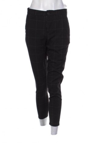Damenhose Bershka, Größe M, Farbe Mehrfarbig, Preis € 14,83