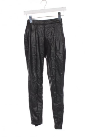 Damenhose Bershka, Größe XS, Farbe Schwarz, Preis 14,71 €