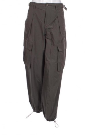 Damenhose Bershka, Größe S, Farbe Grün, Preis € 14,63