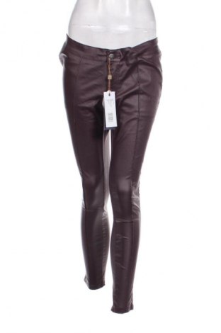 Pantaloni de femei Forever Fit, Mărime M, Culoare Mov, Preț 116,37 Lei