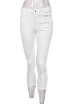 Pantaloni de femei Guess, Mărime XL, Culoare Alb, Preț 204,09 Lei