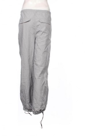 Pantaloni de femei H&M Divided, Mărime L, Culoare Gri, Preț 94,99 Lei