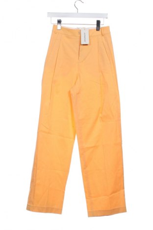 Damenhose HINNOMINATE, Größe XS, Farbe Gelb, Preis 87,99 €